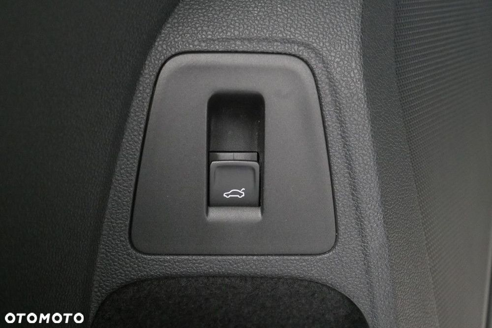 Volkswagen Tiguan 2.0 TDI SCR Elegance DSG - 18