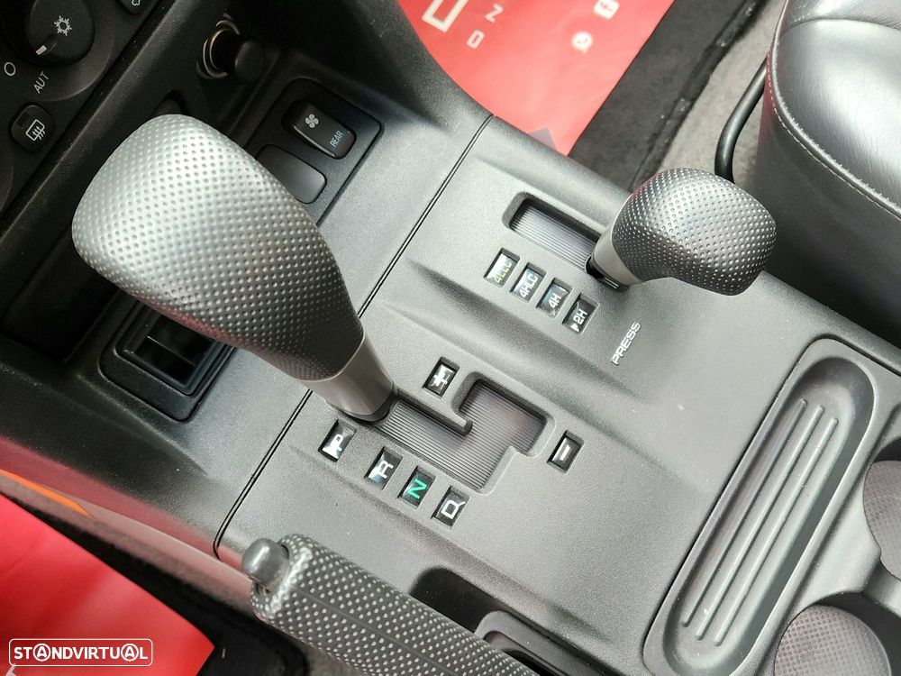 Mitsubishi Pajero 3.2 DI-D GLS ABS+CA+TA - 7