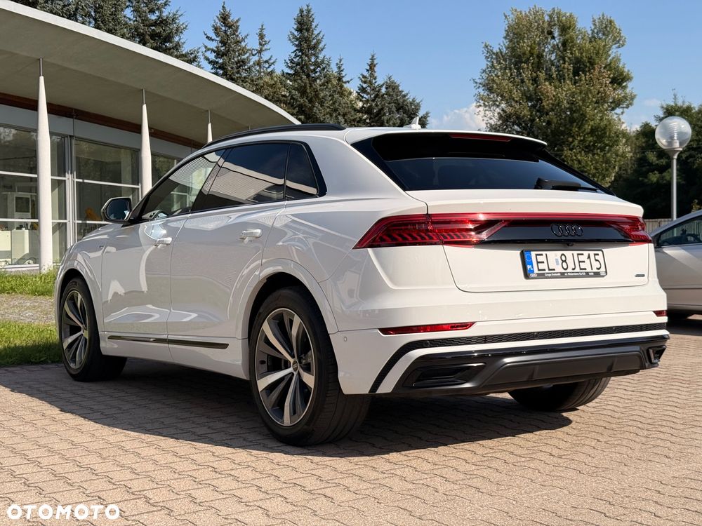 Audi Q8 55 TFSI mHEV Quattro Tiptronic - 4