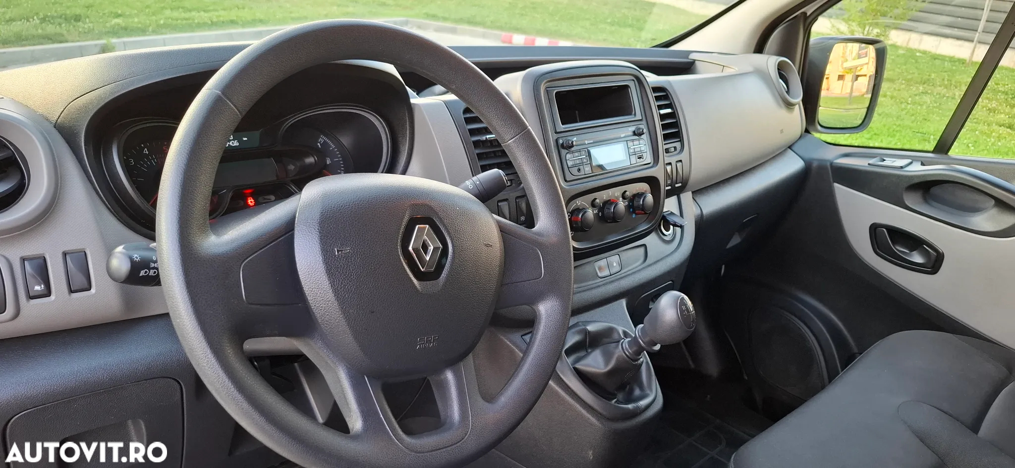Renault Trafic - 8