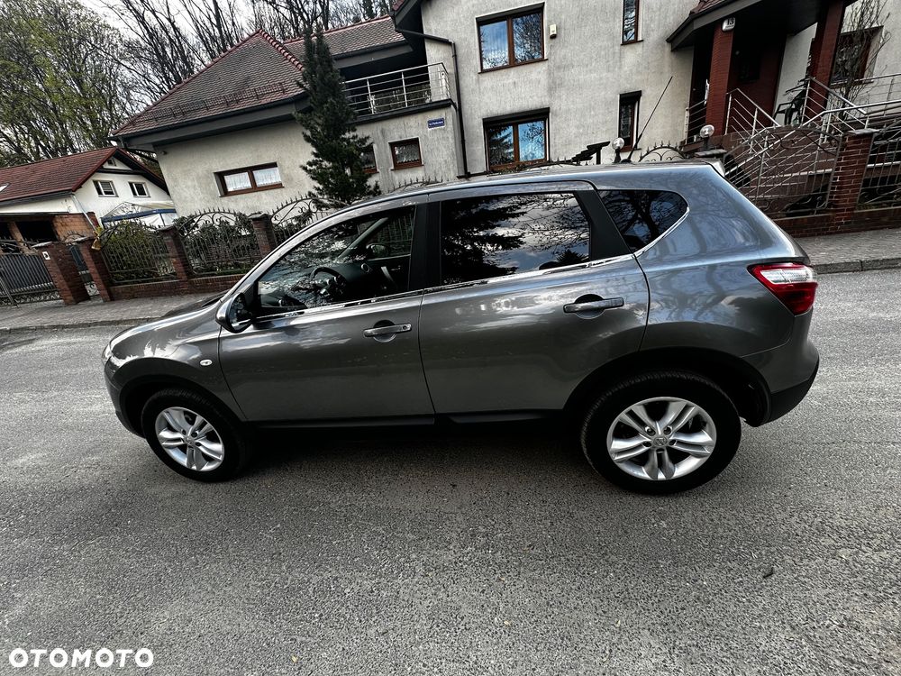 Nissan Qashqai 2.0 dCi DPF tekna - 11