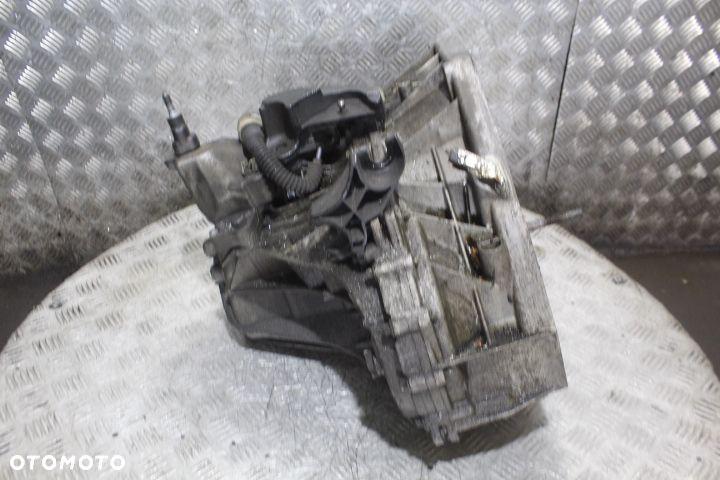 SKRZYNIA BIEGÓW 6 BIEGOWA RENAULT LAGUNA III 1.6 - 4