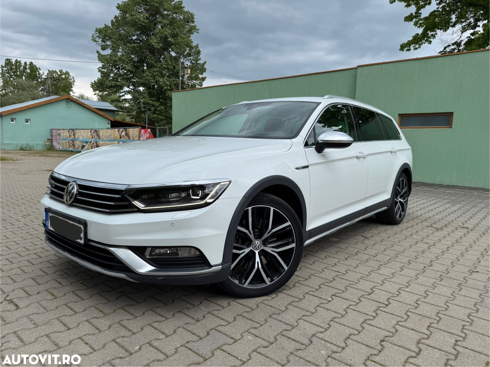Volkswagen Passat Variant 2.0 TDI DSG 4Motion Highline - 2