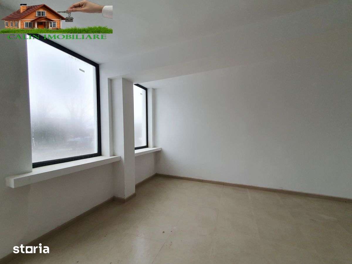 DE INCHIRIAT Showroom Birouri 85 mp, 125 mp Calea Chisinaului 10 E/mp - Imagine principală: 2/15