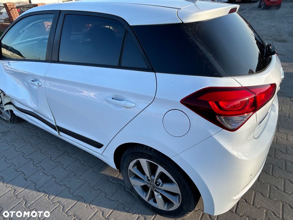 Hyundai i20 - 16