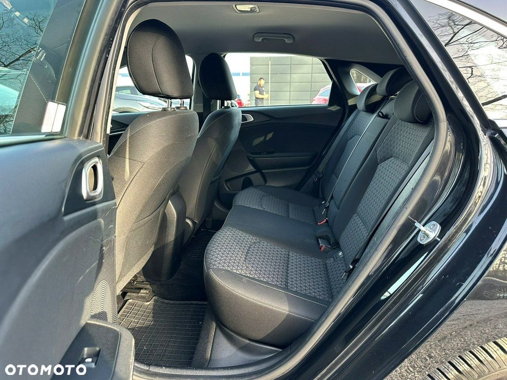 Kia Ceed - 15