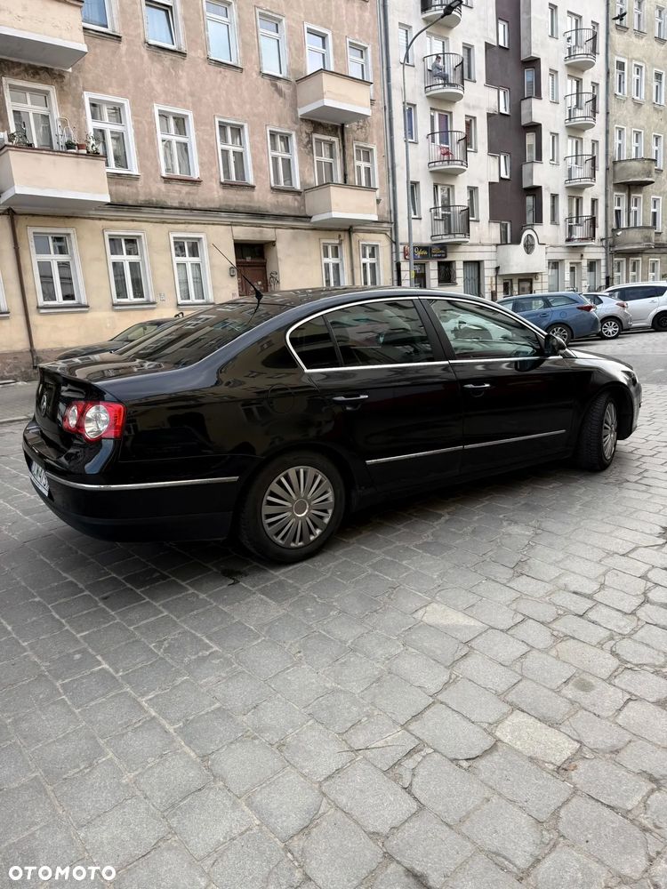 Volkswagen Passat 2.0 TDI DPF Highline - 3
