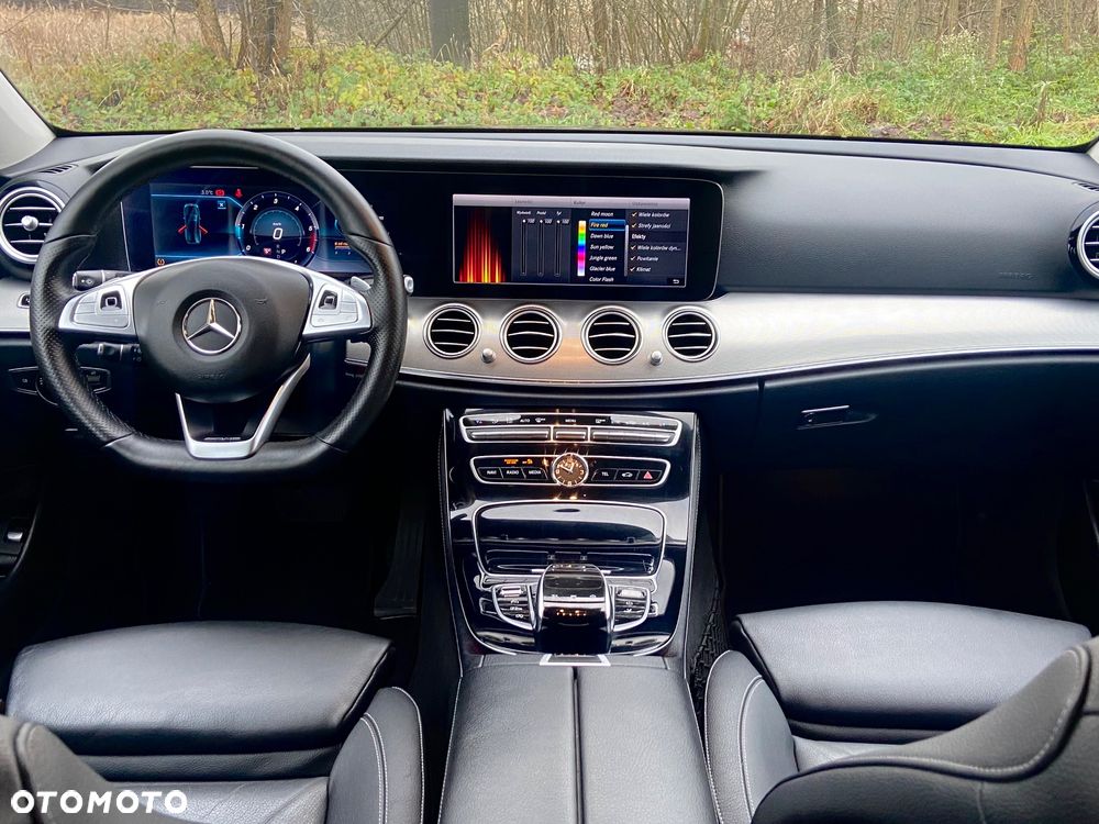 Mercedes-Benz Klasa E 220 d 9G-TRONIC AMG Line - 4