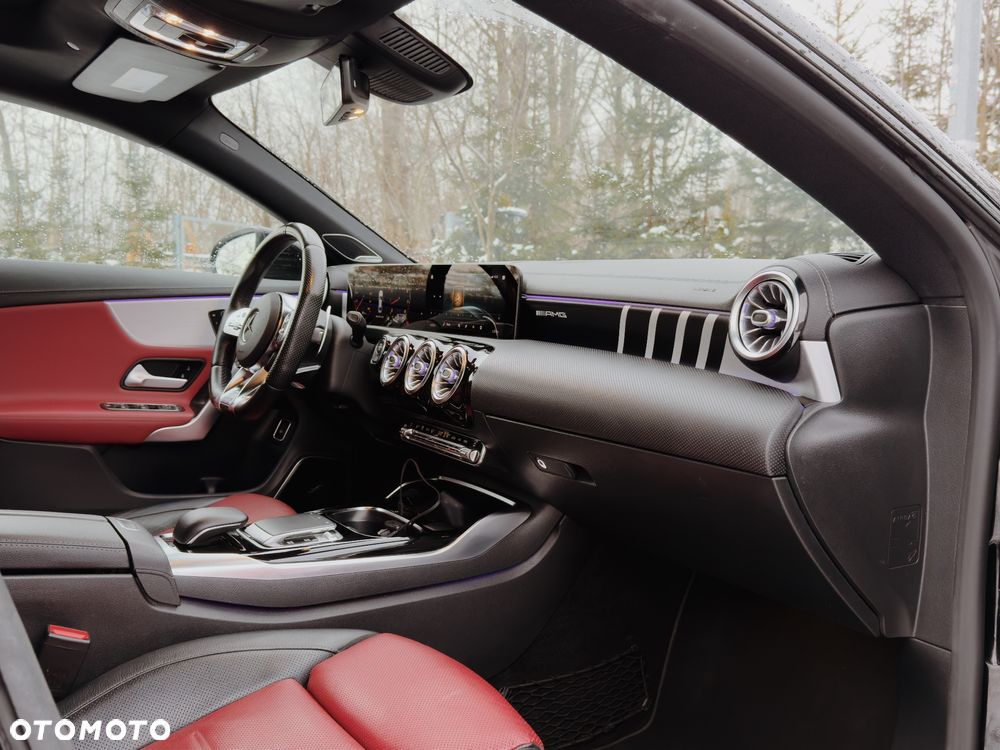 Mercedes-Benz CLA AMG 35 4Matic AMG Speedshift 7G-DCT - 9