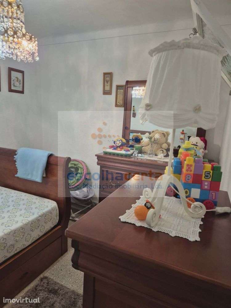 Moradia com 2 habitações + terraço com vista no centro da vila - Grande imagem: 4/17