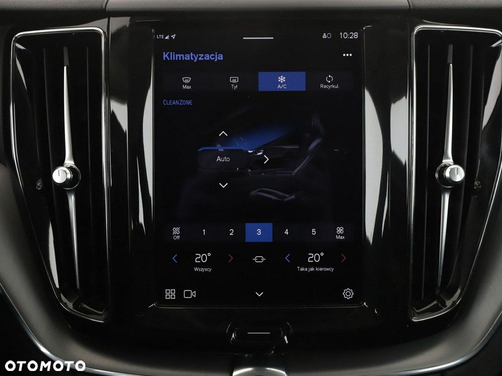 Volvo XC 60 B4 D Core - 26