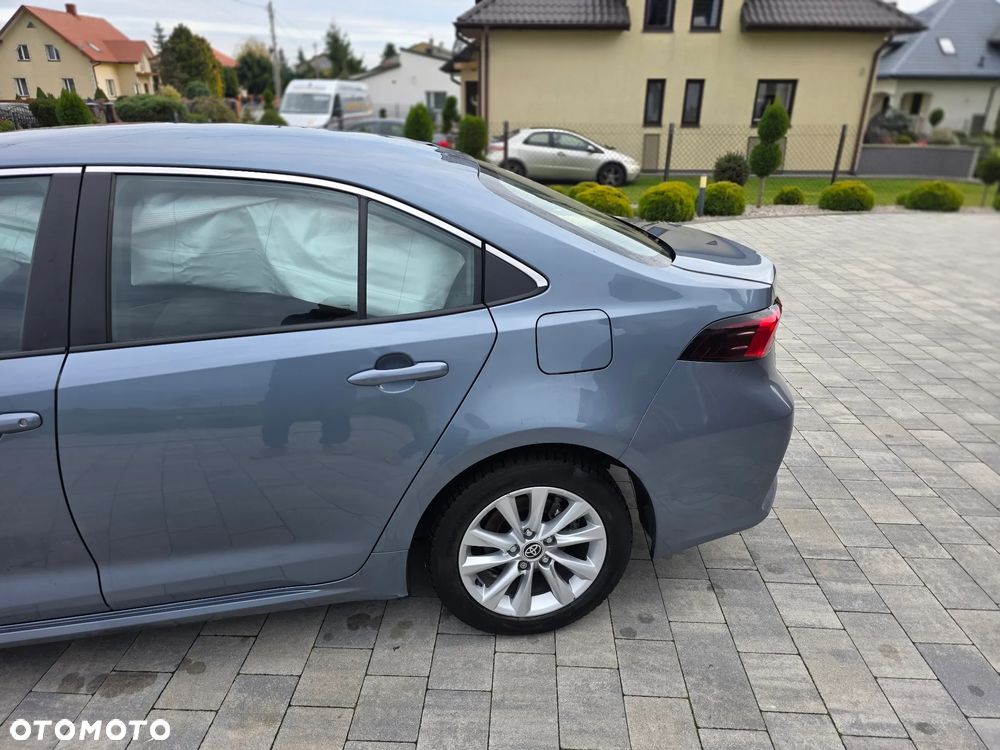 Toyota Corolla - 12