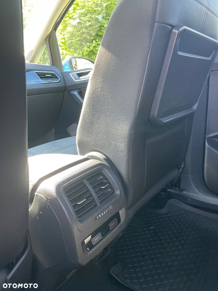 Volkswagen Touran - 17