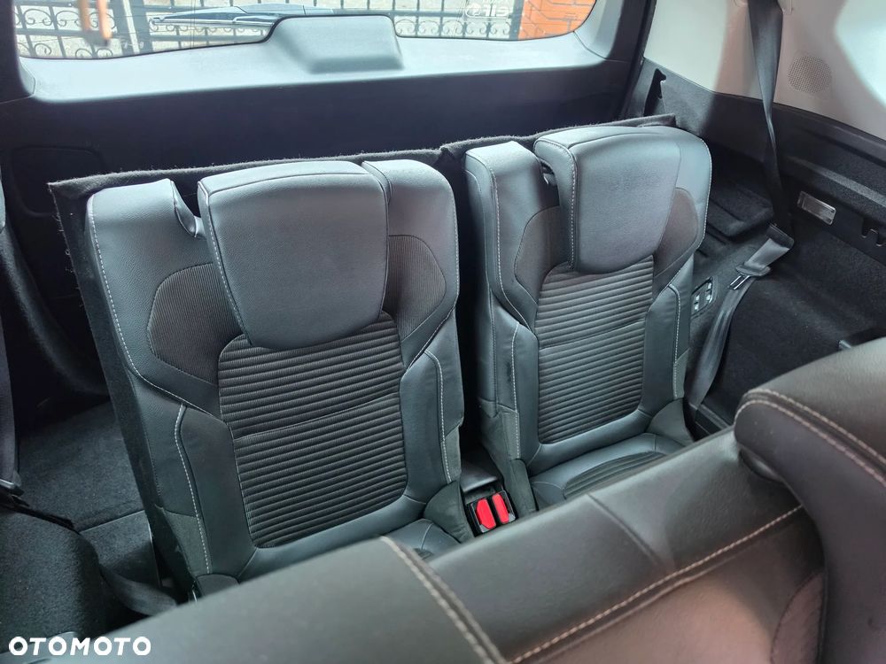 Renault Grand Scenic - 10