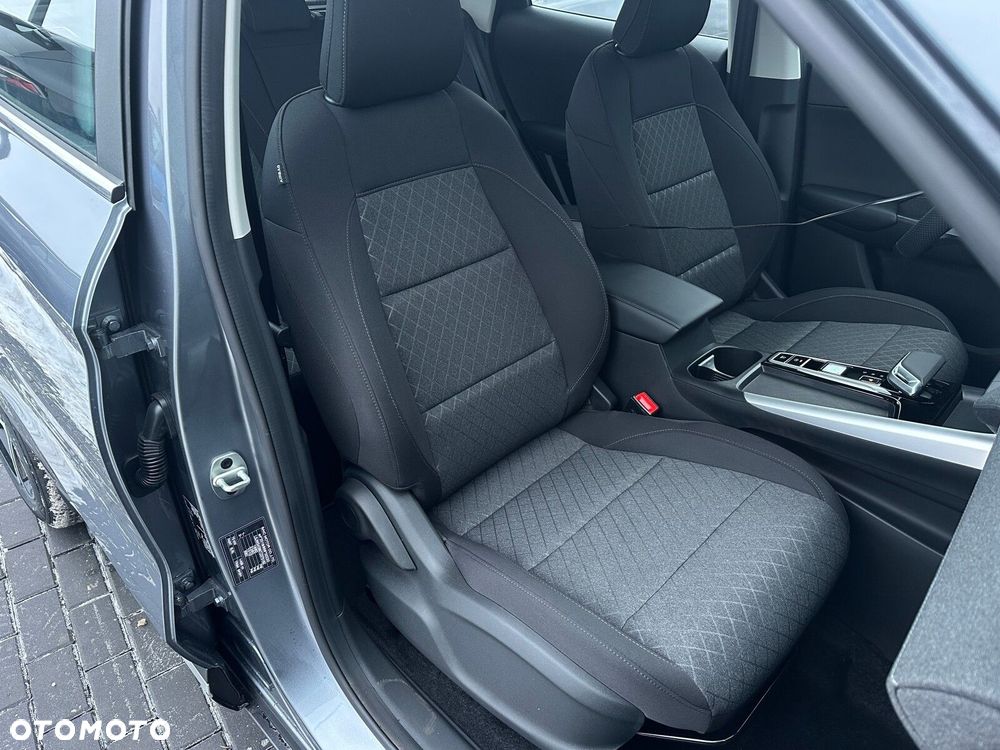 MG ZS Hybrid+ - 15