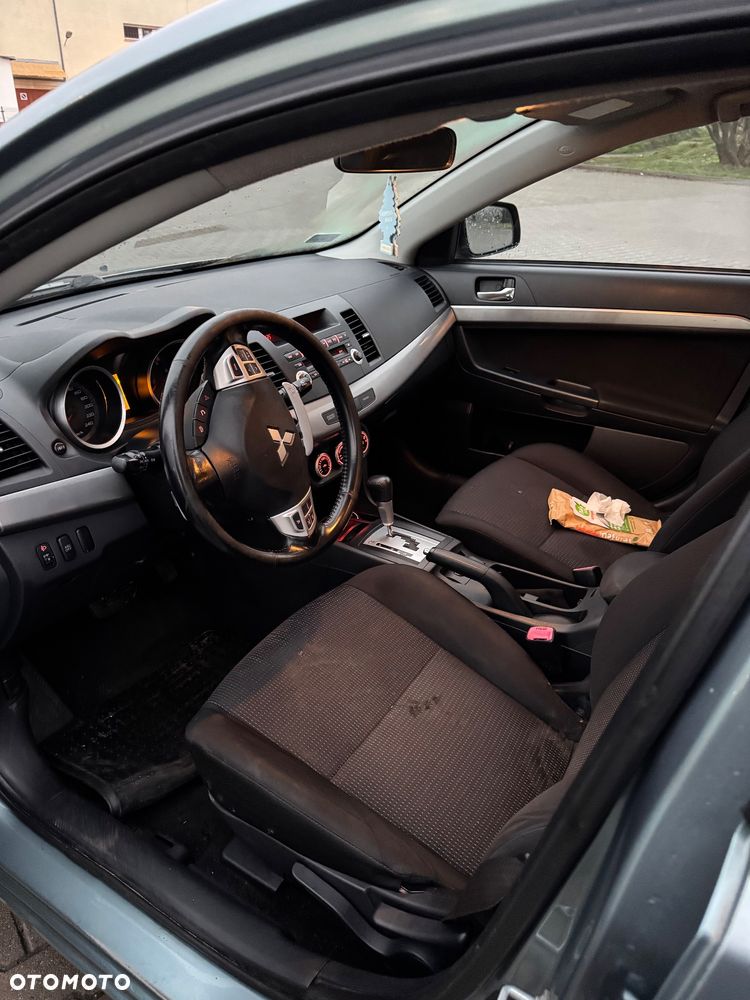 Mitsubishi Lancer 1.8 CVT Invite - 30