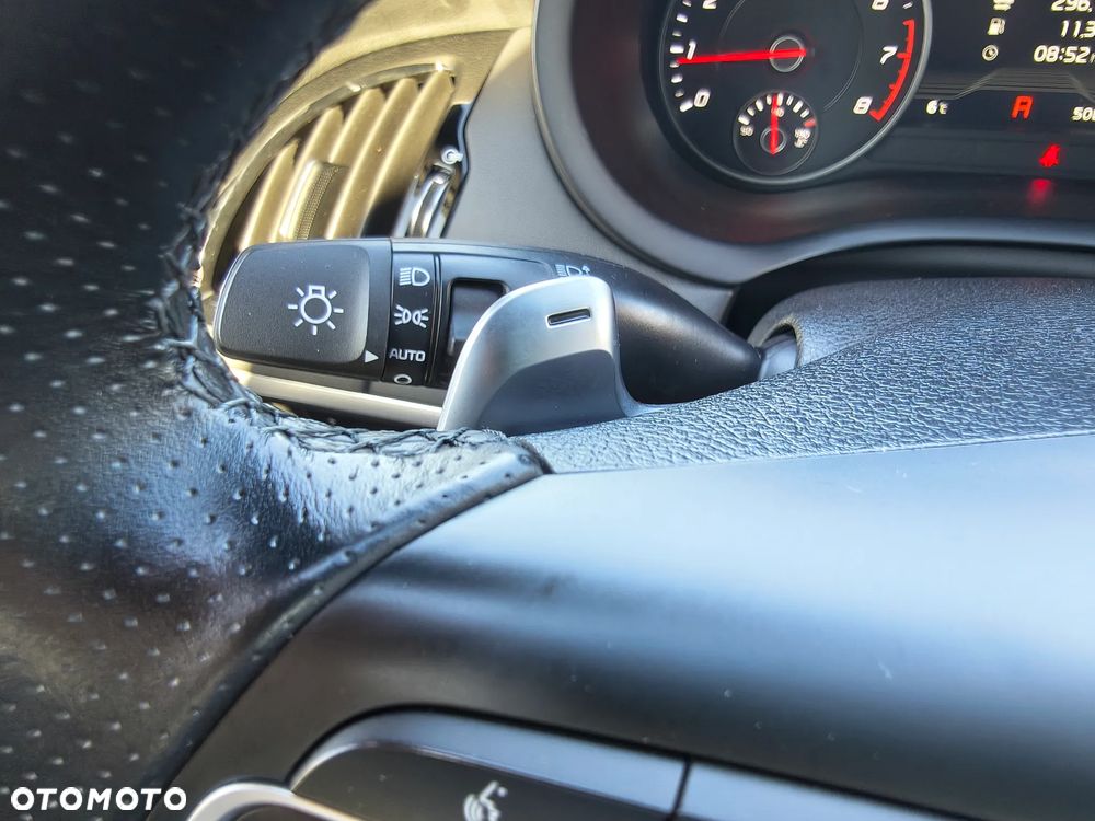 Kia Stinger 2.0 T-GDI GT Line - 21