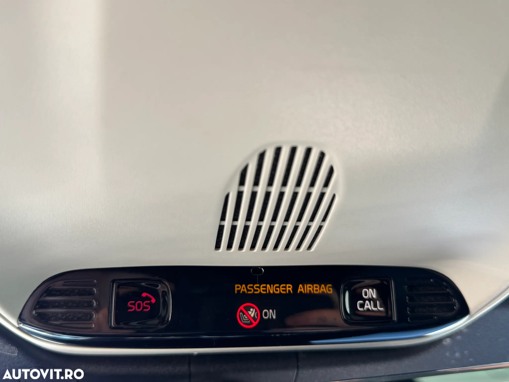 Volvo XC 60 B4 MHEV AWD Momentum - 10