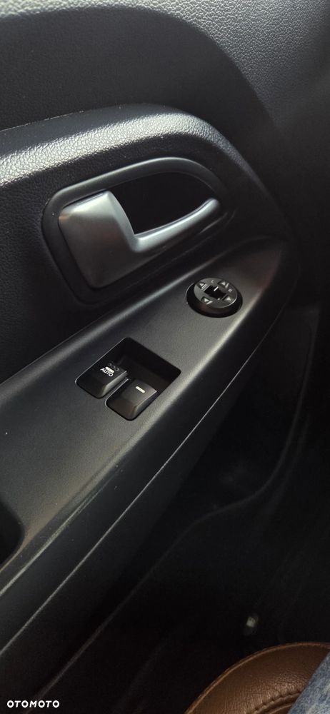 Kia Rio 1.2 Fifa World Cup Edition - 27