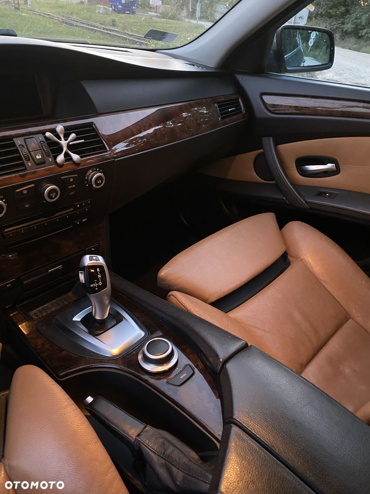 BMW E60 2007 photo 4