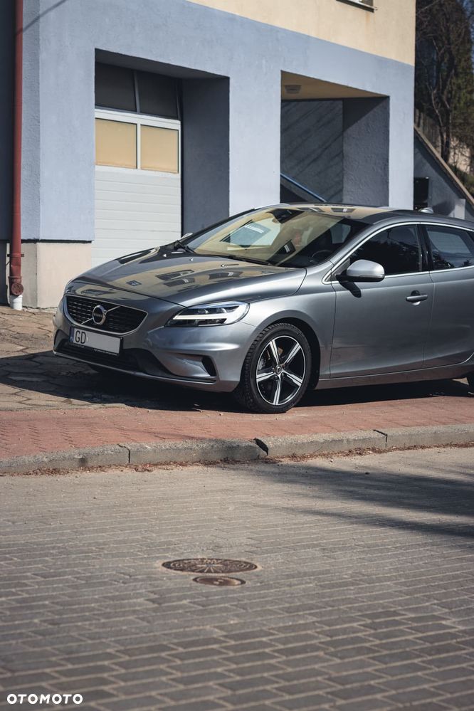 Volvo V40 T3 Drive-E R-Design Momentum - 2