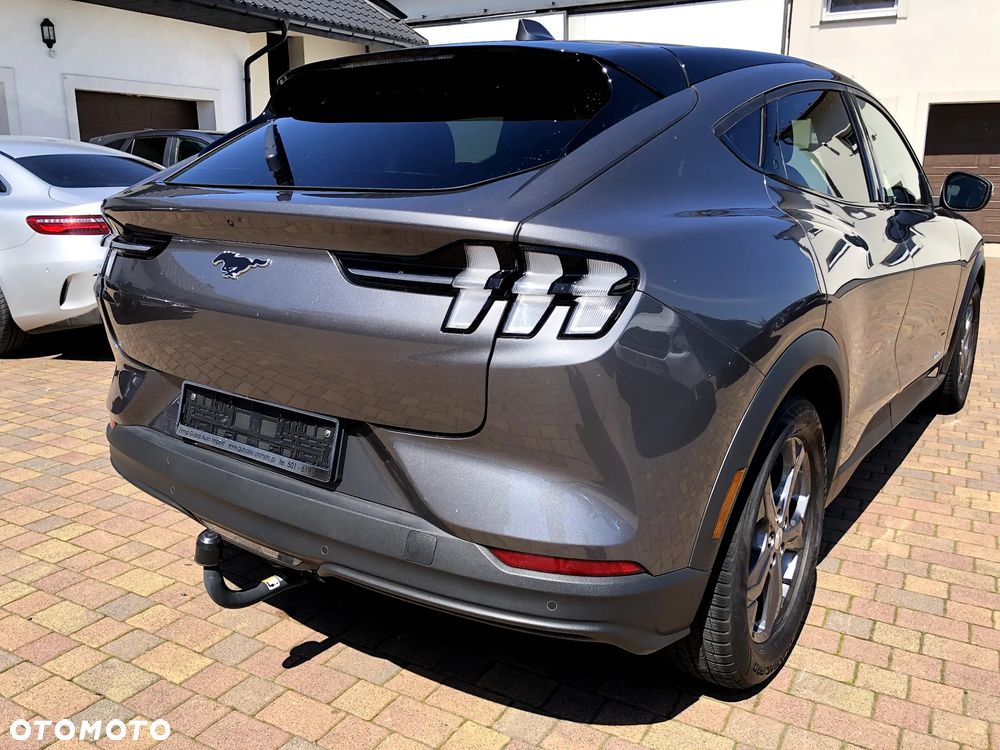 Ford Mustang Mach-E - 18