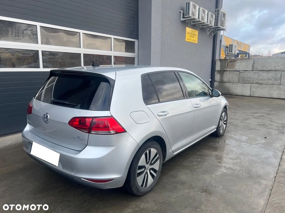 Volkswagen Golf Standard - 3