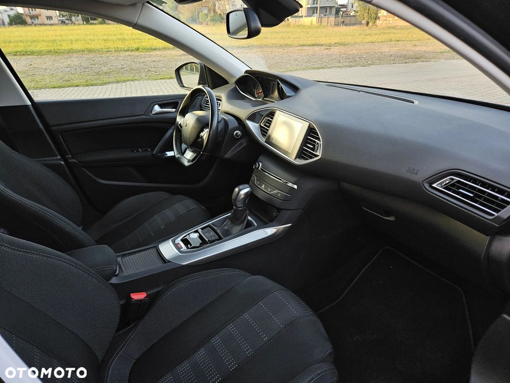 Peugeot 308 BlueHDi FAP 150 Stop&Start Automatik Allure - 6