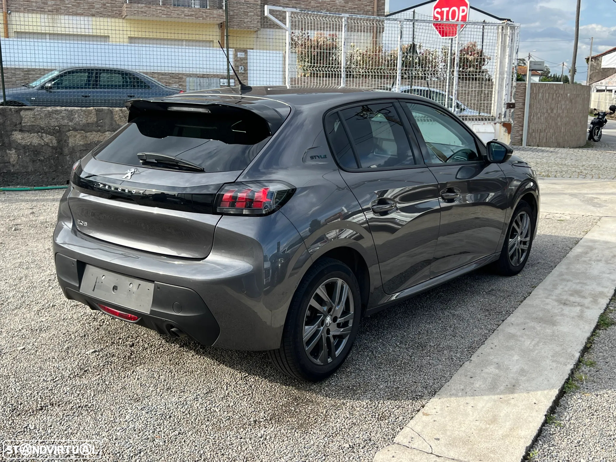 Peugeot 208 1.2 PureTech Allure Pack EAT8 - 8
