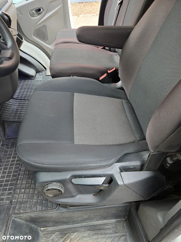 Ford Transit - 12