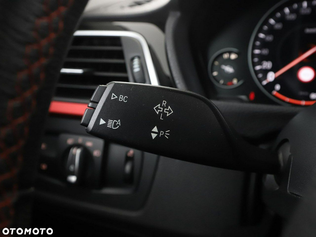 BMW Seria 3 320d Sport Line - 33