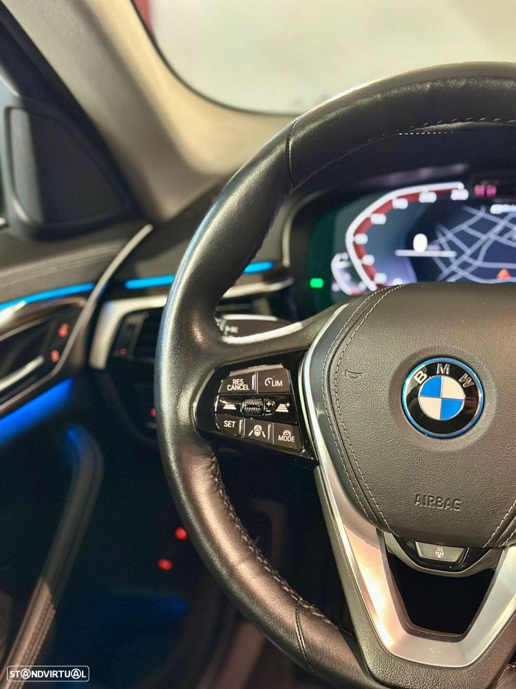 BMW 530 e Line Luxury - 21