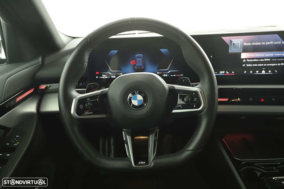 BMW 520 d Pack Desportivo M - 27