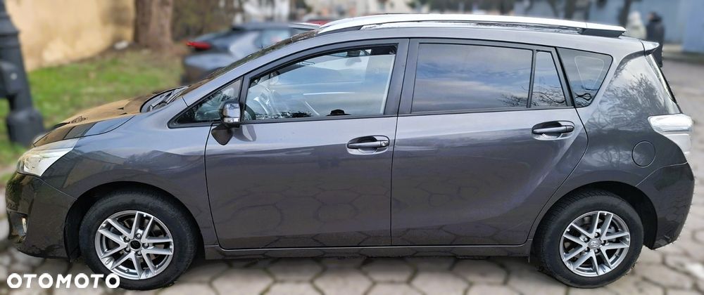 Toyota Verso 1.8 Premium 7os - 3