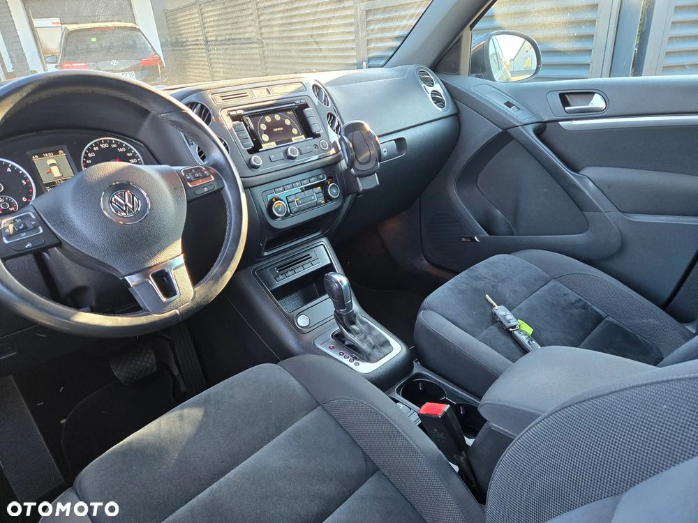Volkswagen Tiguan 2.0 TDI 4Mot Perfectline R-Style DSG - 12