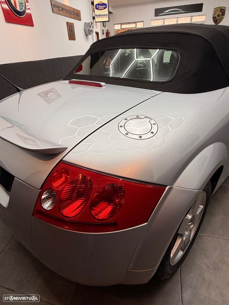 Audi TT Roadster 1.8 T - 16