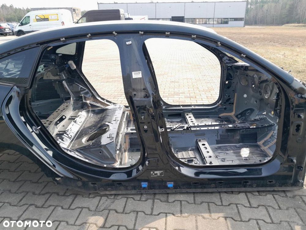BMW 2 F44 GRAN COUPE PRÓG SŁUPEK PRAWY A I B 475 - 1