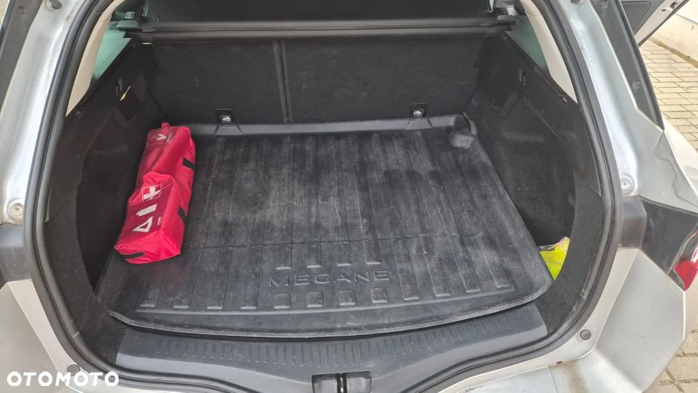 Renault Megane 1.3 TCe FAP Limited - 8