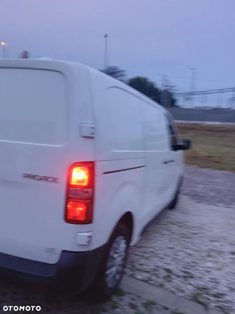 Toyota proace - 3