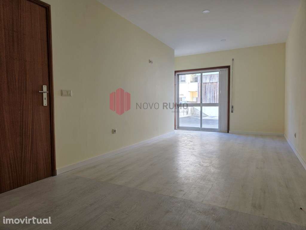 Apartamento T1 para Arrendamento - Centro da Maia com terraço. - Grande imagem: 3/9