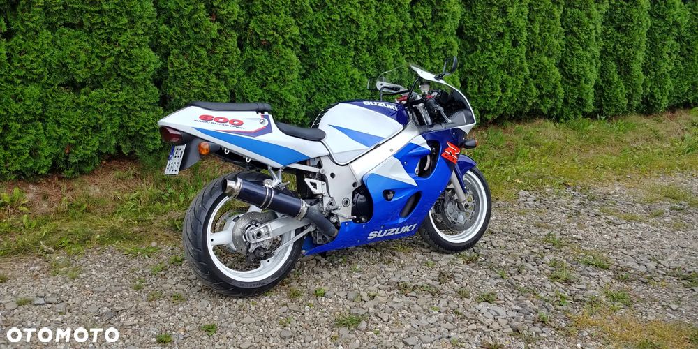 Suzuki GSX-R - 4