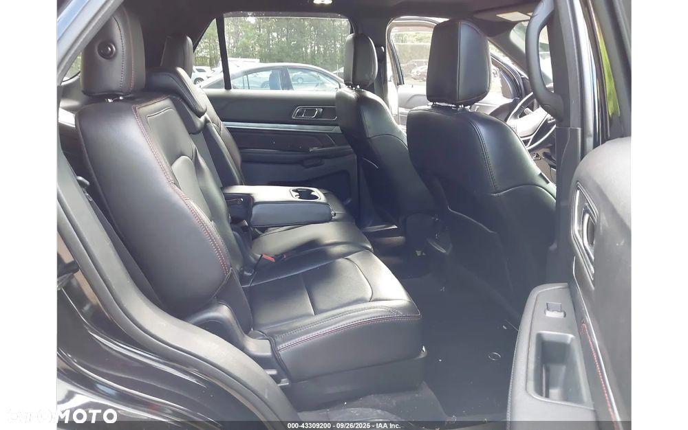 Ford Explorer - 7