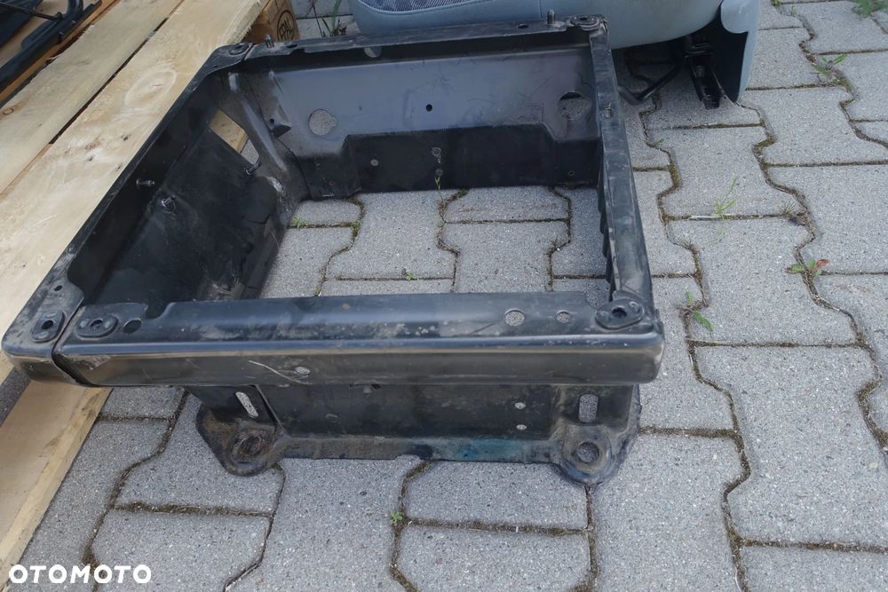 FOTEL KIEROWCY KANAPA PODSTAWA TRANSIT MK7 12r. - 2
