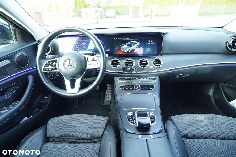 Mercedes-Benz Klasa E 220 d 4-Matic Business Edition 9G-TRONIC - 8