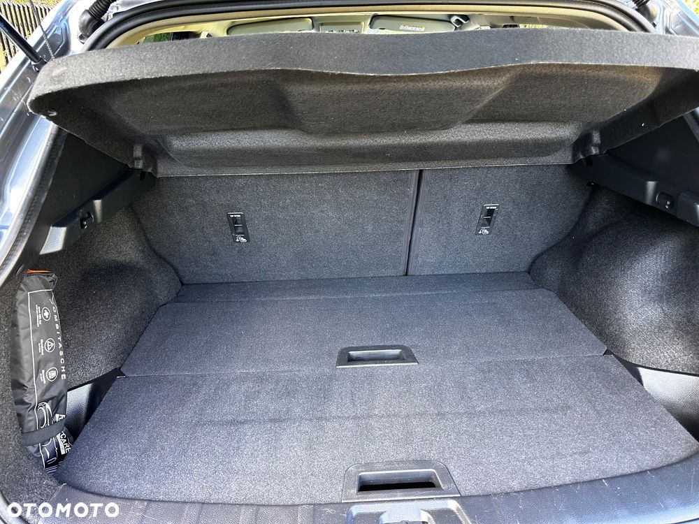Nissan Qashqai 1.2 DIG-T N-Vision - 33