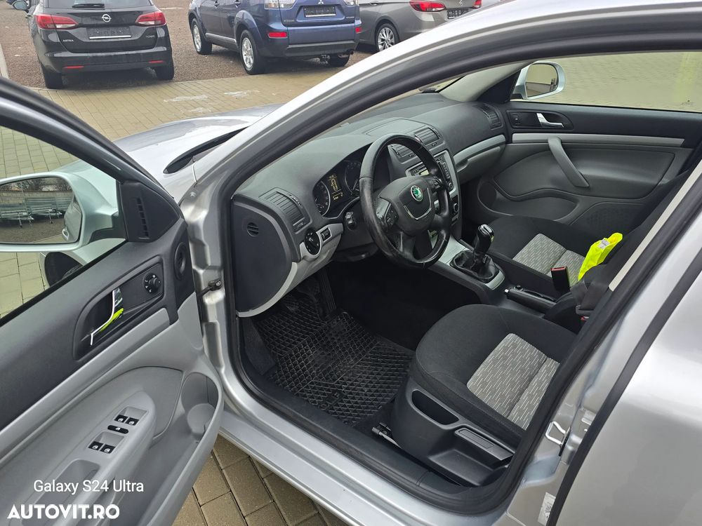 Skoda Octavia 2.0 TDI DPF Ambition - 20