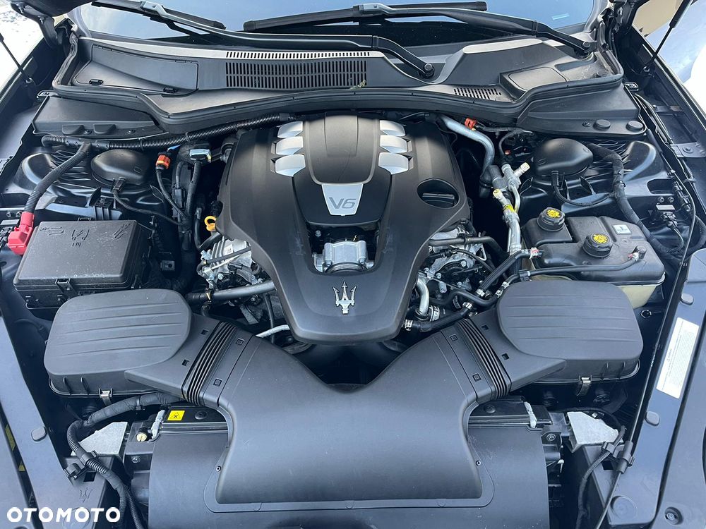 Maserati Quattroporte - 14