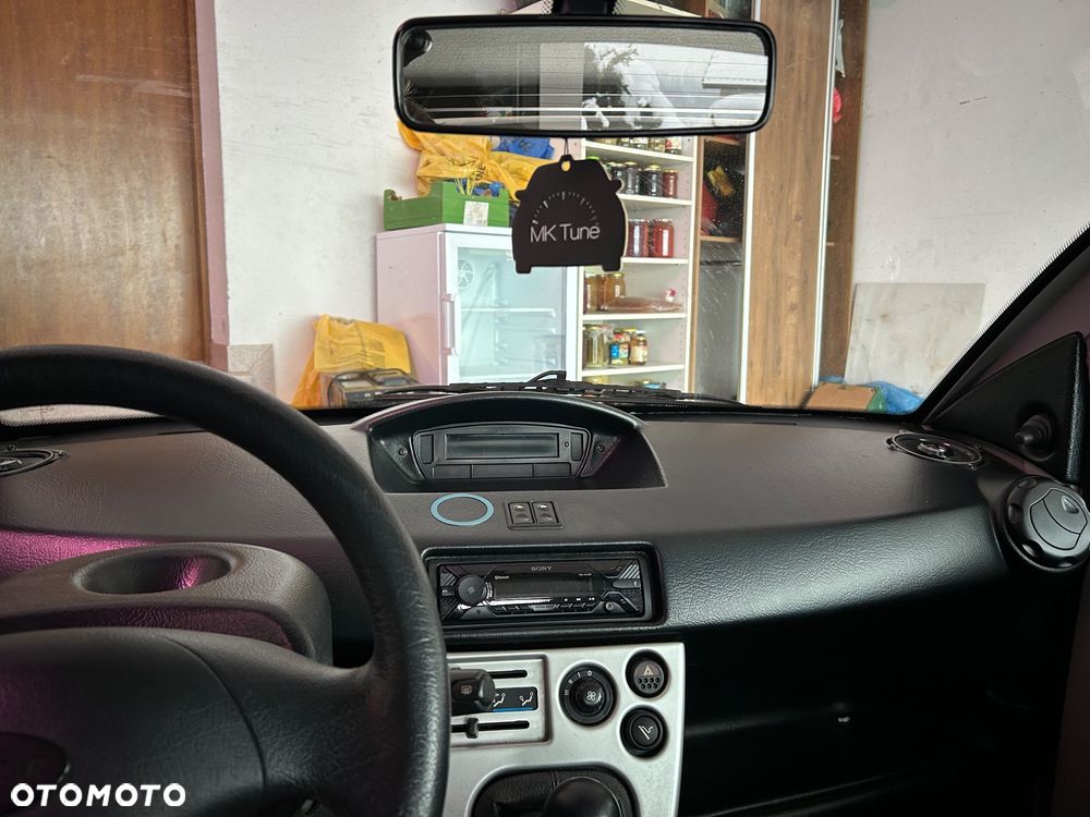 Microcar MC - 12
