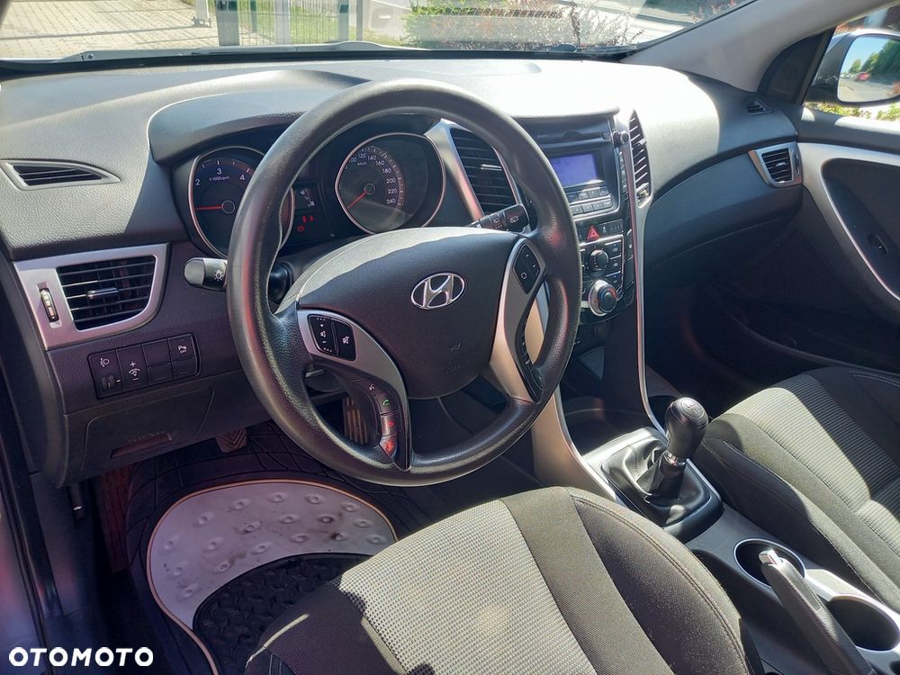 Hyundai i30 1.4 CRDi Comfort - 11