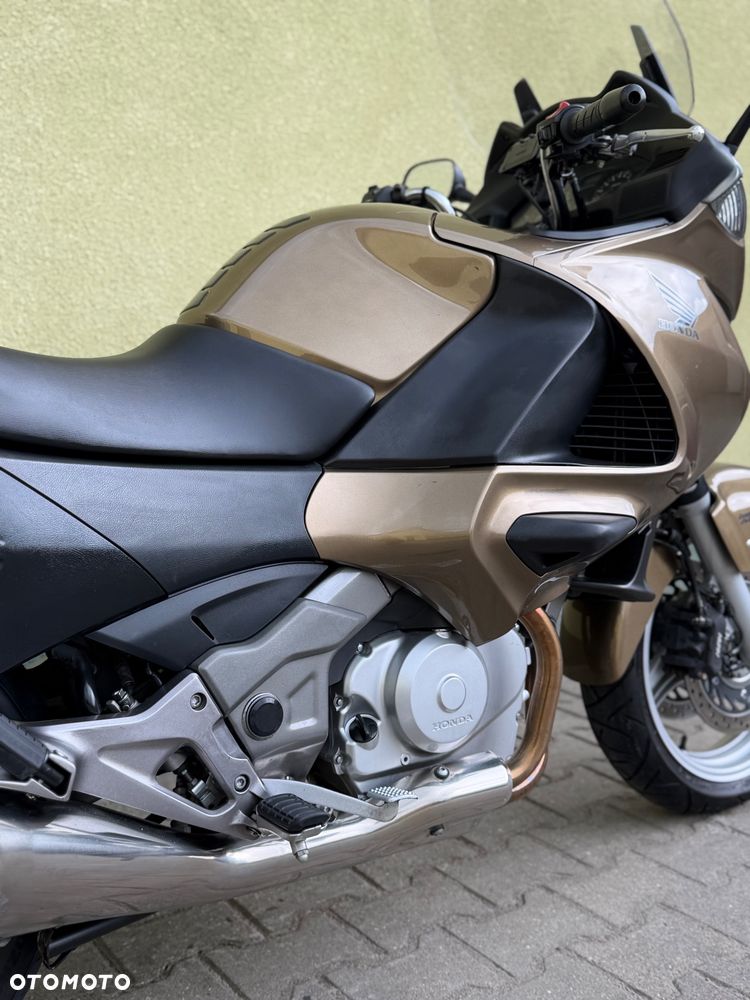 Honda NTV - 16